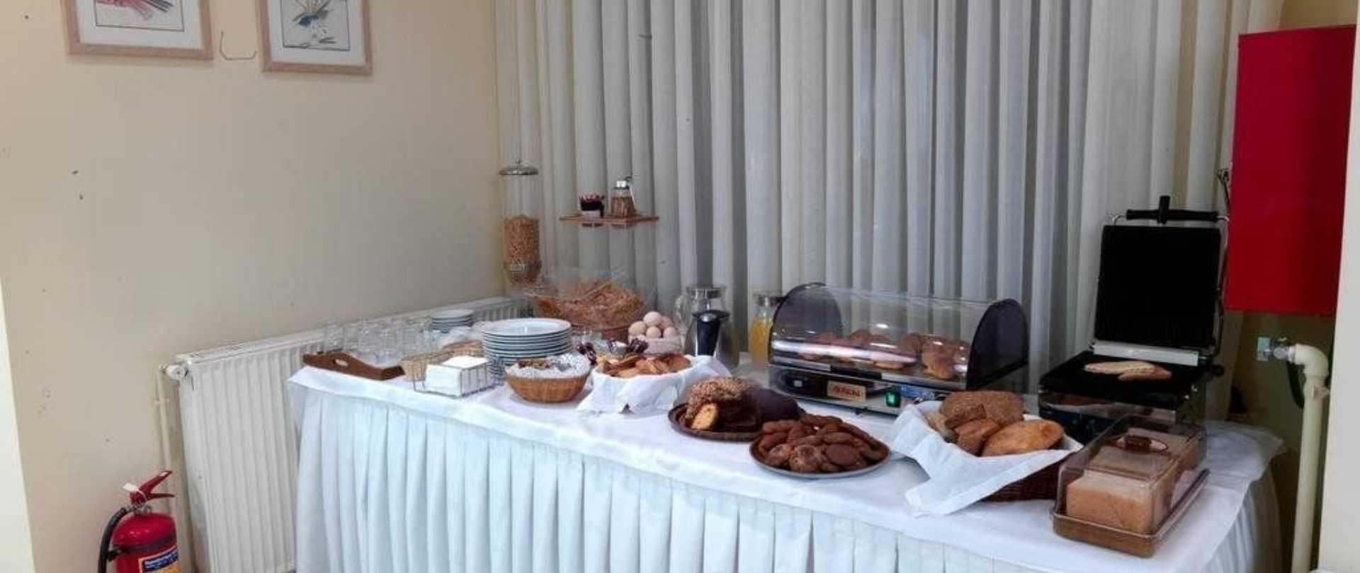 Alex Hotel Tripoli Ngoại thất bức ảnh