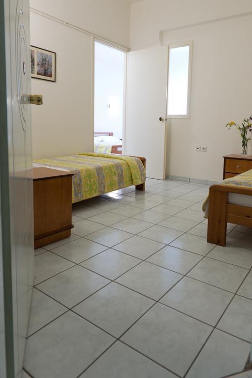 Alex Hotel Tripoli Phòng bức ảnh